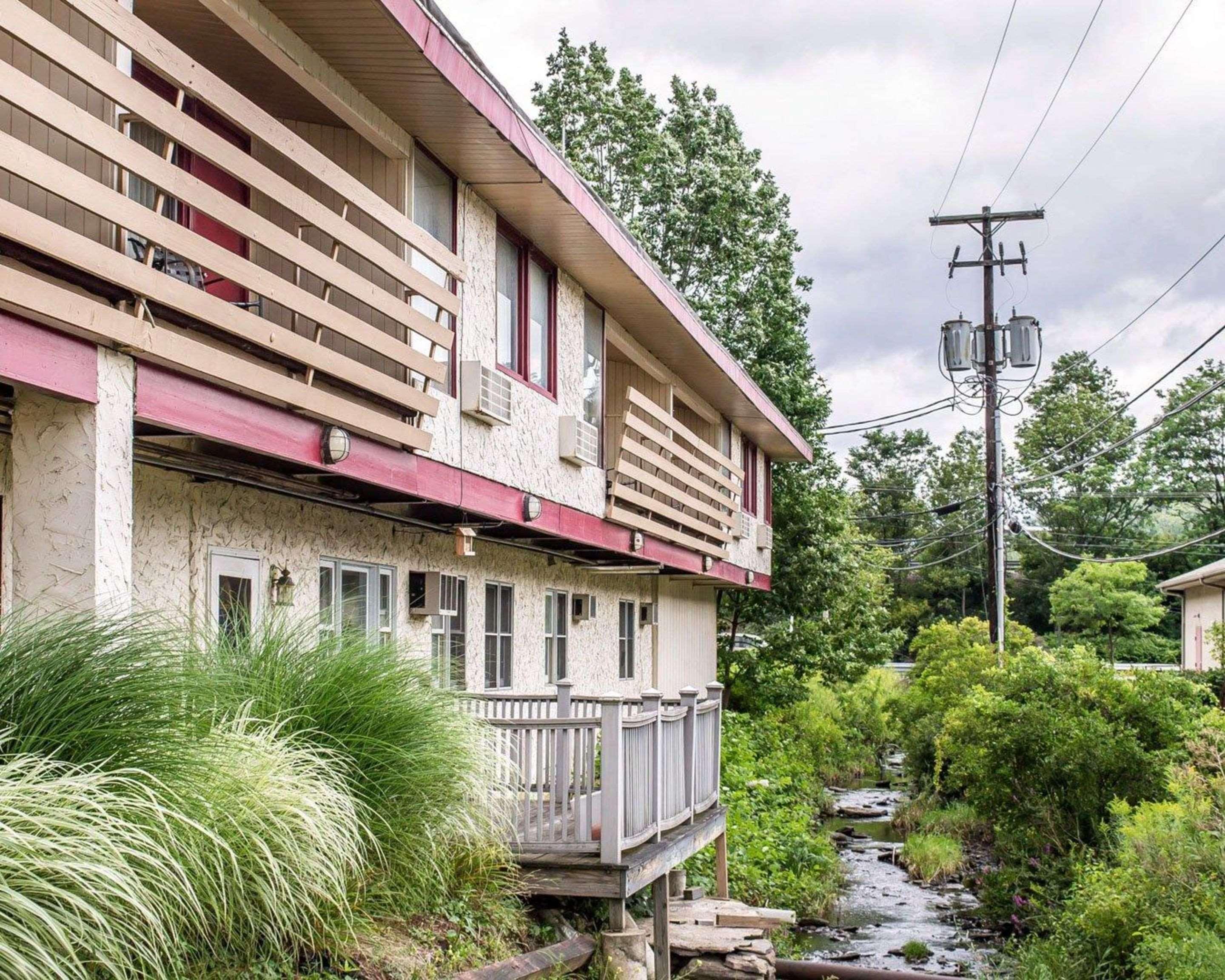 Econo Hospedaje Clarks Summit Exterior foto